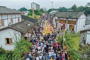 马龙：在我们队里只要你有空位 球就会自动找到你